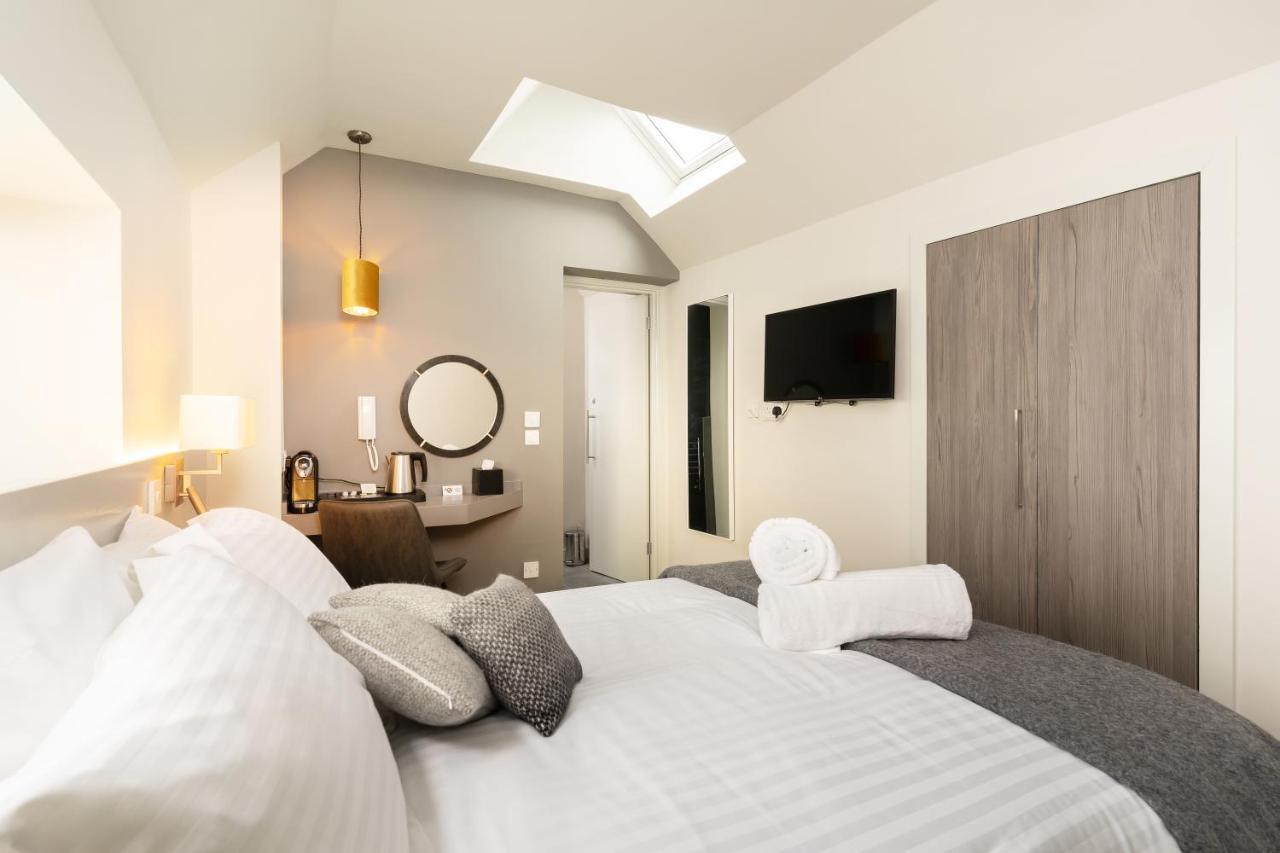 The Roost On Rock Road Hotell Barry Exteriör bild